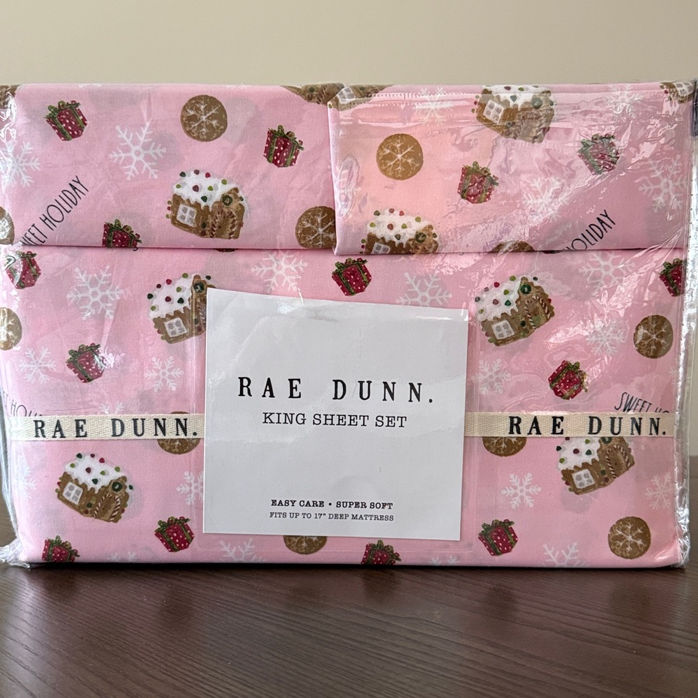 🎄❄️RAE DUNN HOLIDAY King Sheet Set 🍬🍭🎄Pink Gingerbread house snowflake